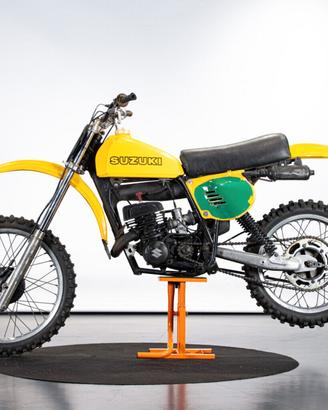 Suzuki RM 250 cross