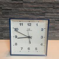 Vecchio orologio da parete Lorenz