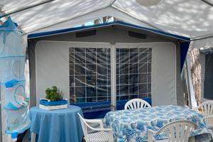 Roulotte accessoriata per uso stagionale