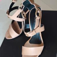 sandali in pelle colore beige Giammarco Lorenzi 