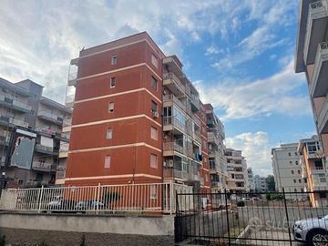 Viale epipoli tre vani condominio recintato