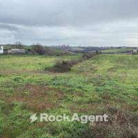 RUDERE RESIDENZIALE CON 4 ETTARI DI TERRENO AGRICO