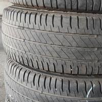 Gomme 215/60R17 C Michelin 