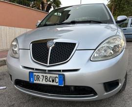 Lancia Ypsilon 1.3 MJT 75 CV Platino