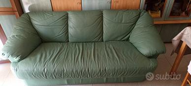divano letto in pelle