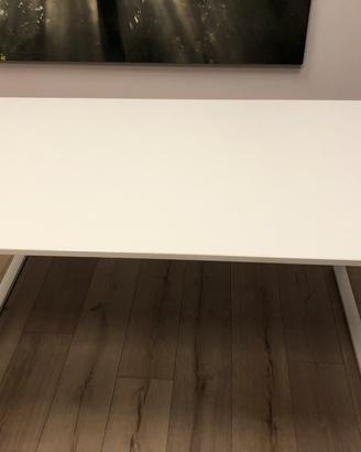 Scrivania desing moderni bianca 140 x80