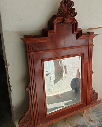 Specchiera Antica d’Epoca in legno intagliato 