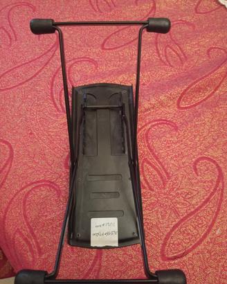 attrezzo poggiapiedi in metallo x chitarra