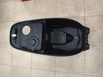 00181069 USATO VANO SOTTOSELLA KYMCO LIKE 50 125 1