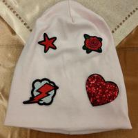 Cappellino da bambina con patch