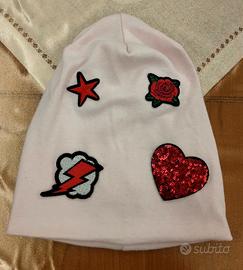 Cappellino da bambina con patch