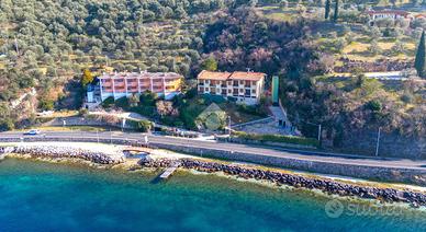 2 LOCALI A TORRI DEL BENACO