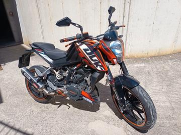 KTM Duke 125