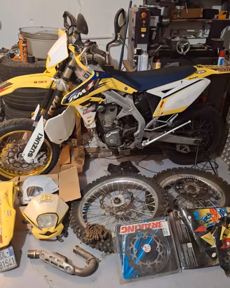 Suzuki VALENTI  RMZ-E 450
