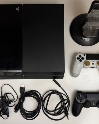 PS4 + 2 joystick + bundle giochi