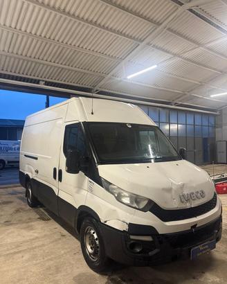 0502 FURGONE IVECO DAILY 2016