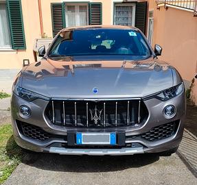 MASERATI LEVANTE GRANSPORT 250CV (no super bollo)