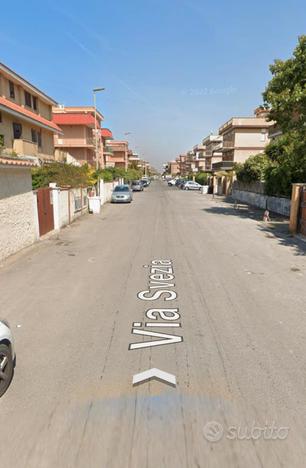 Torvajanica bilocale con balcone e posto auto