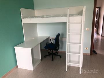 Letto a soppalco con scrivania Ikea Smastas