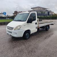 Iveco Daily 2,3 CARROATTREZZI  ( Sosp.Aria )