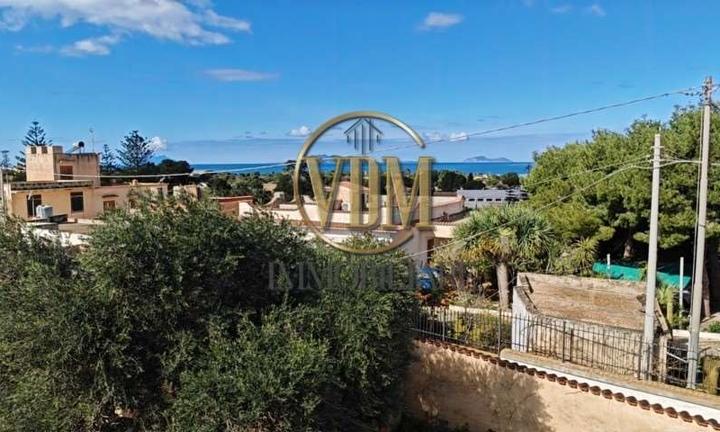 Vendita Antica Villa con Vista Mozzafiato