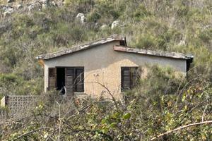 Villetta 2 vani e salotto con terreno Altofonte