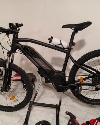 bici elettrica MTB rockrider st 500 tg m
