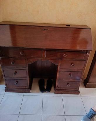 Mobili in legno massello