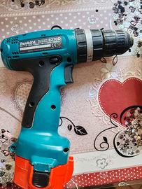 Trapano avvitatore Makita 8270D + caricatore dc141