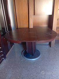 tavolo rotondo e varie 