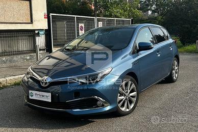 TOYOTA Auris 1.8 Hybrid Lounge