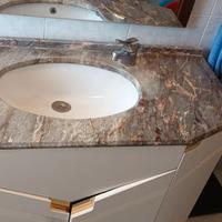 Mobile bagno con lavabo