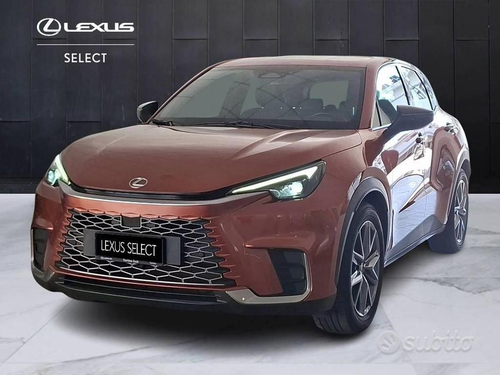 Lexus Lbx