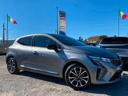 Renault Clio TCe 90 CV 5 porte Techno NAVI ''AZIEN