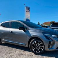 Renault Clio TCe 90 CV 5 porte Techno NAVI ''AZIEN