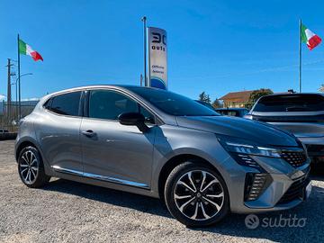 Renault Clio TCe 90 CV 5 porte Techno NAVI ''AZIEN