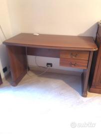 Scrivania legno massello anni 60