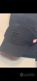 Tudor cappello