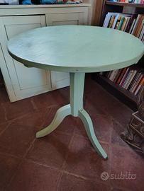 Tavolino da salotto a treppiede laccato 