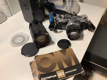OLYMPUS OM2 CON OBIETTIVO ZUIKO F1-1/4