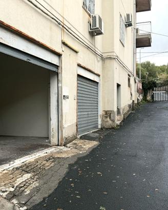 Garage in Via Ingegnere 99 Catania zona Metro Milo