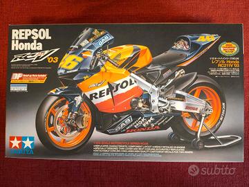 Kit Tamiya 1/12 Repsol Honda RC211V '03 (Moto GP)
