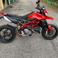 Hypermotard 950