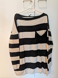 Maxi maglia morbida a righe bianche e nere