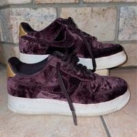 Nike Air Force 1 in Velluto