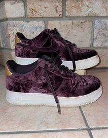Nike Air Force 1 in Velluto