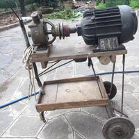 Motore asincrono trifase 220V su banco mobile