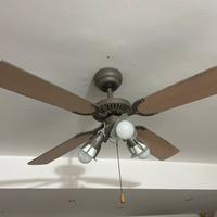 Ventilatore a soffitto con 3 luci e 3 velocità