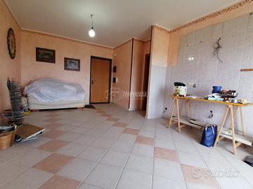 PACE DEL MELA: disponiamo di panoramico appartamen