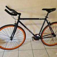 Bici unieuro anche per allestimento vetrina